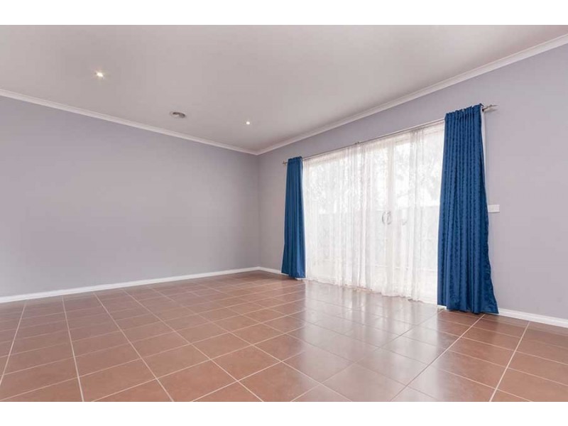17 Princes Circuit, Craigieburn VIC 3064