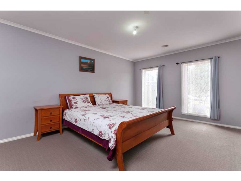 17 Princes Circuit, Craigieburn VIC 3064