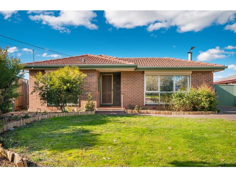 4 Grinstead Court, Craigieburn VIC 3064