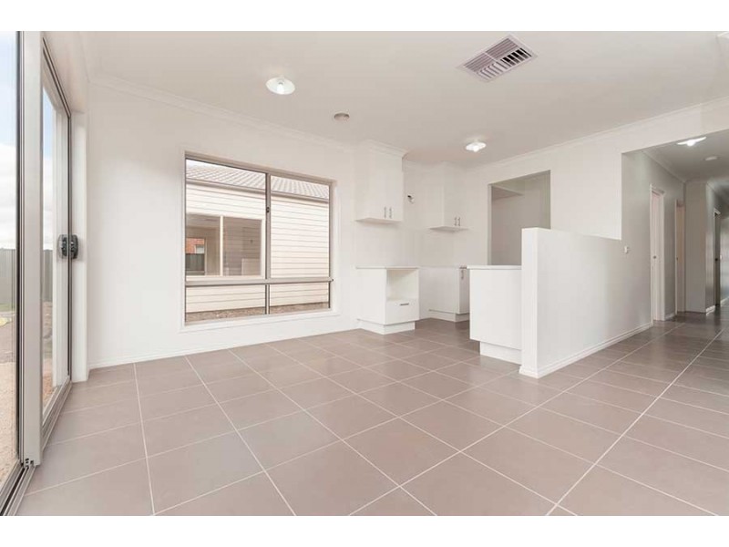 12 Violet Place, Craigieburn VIC 3064