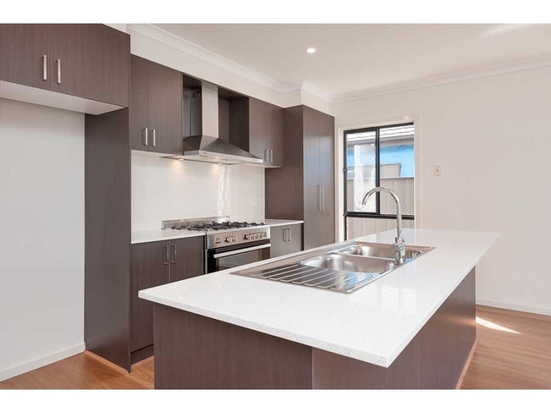 36 Bluebell Drive, Craigieburn VIC 3064