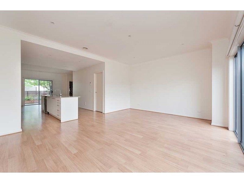 6/8 Moresby Court, Craigieburn VIC 3064