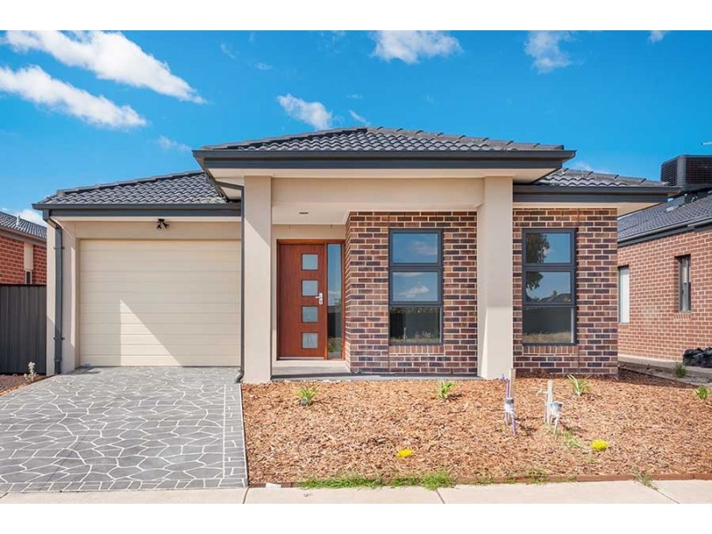 465 Grand Blvd, Craigieburn VIC 3064