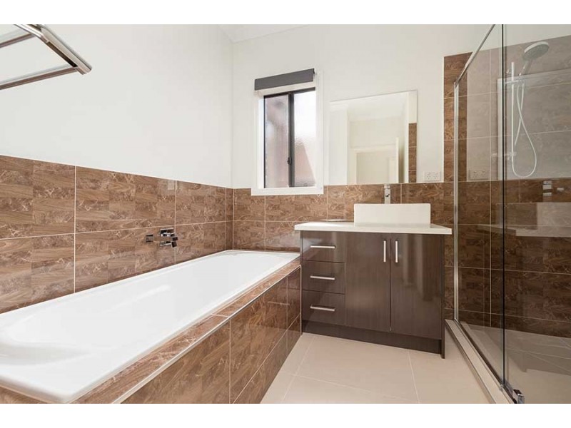 465 Grand Blvd, Craigieburn VIC 3064