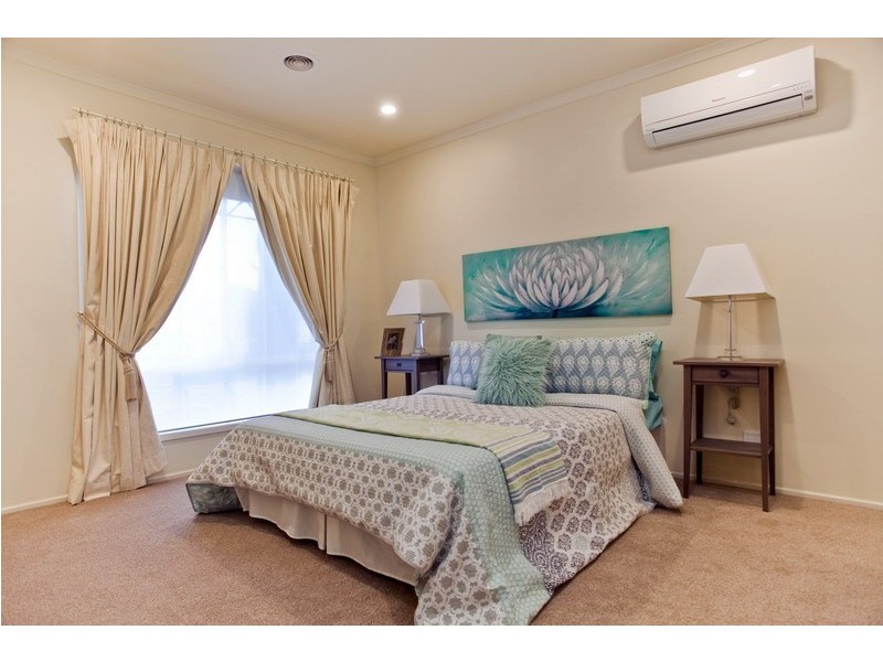 10 William Hovell Pass, Craigieburn VIC 3064