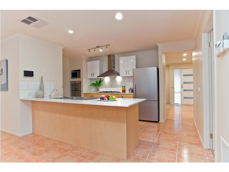 10 William Hovell Pass, Craigieburn VIC 3064