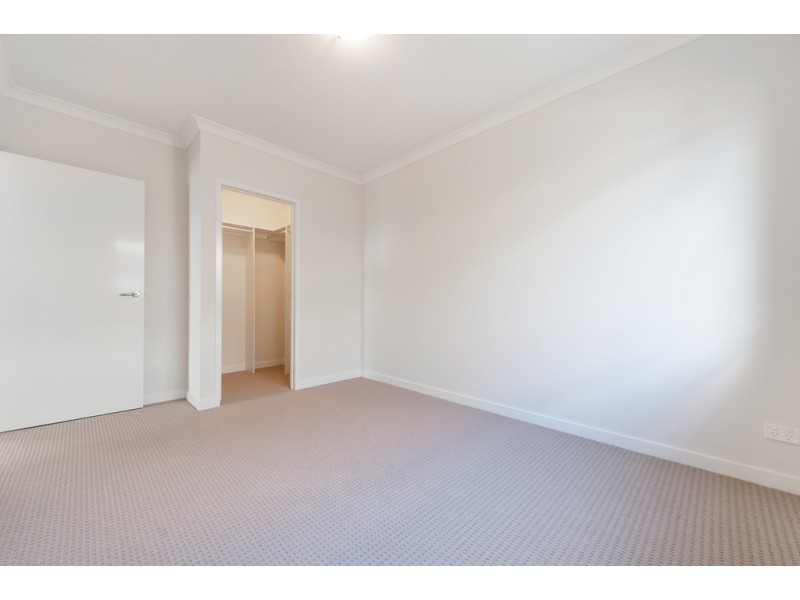 7 Scoria Circuit, Craigieburn VIC 3064