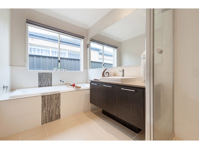 10 Penfold Street, Craigieburn VIC 3064