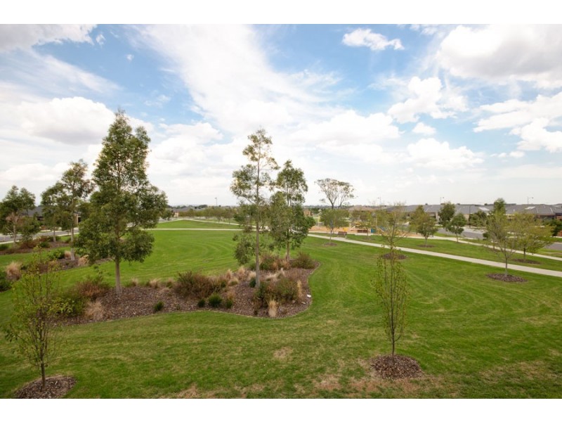12 Andover Lane, Craigieburn VIC 3064