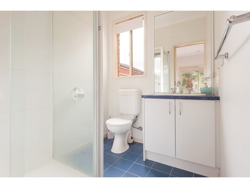 15 Crossdale Green, Craigieburn VIC 3064