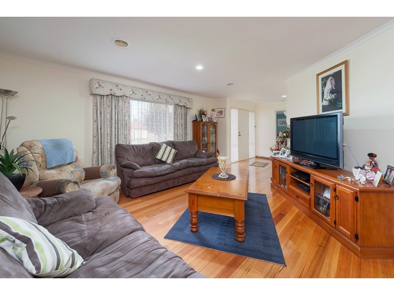 30 Mulberry Pass, Craigieburn VIC 3064