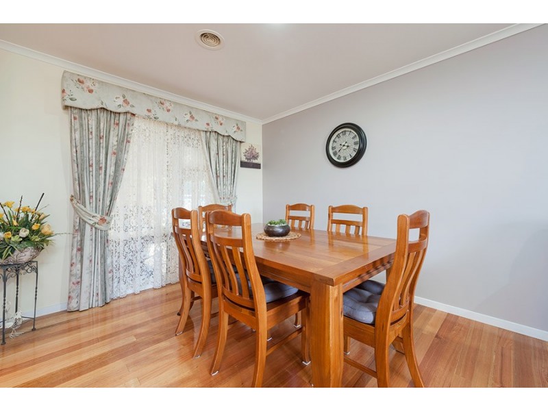 30 Mulberry Pass, Craigieburn VIC 3064