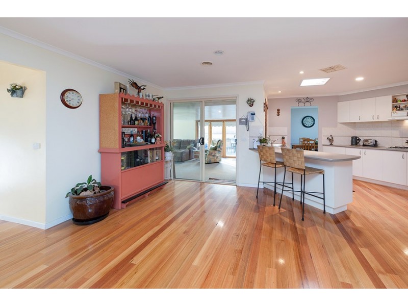 30 Mulberry Pass, Craigieburn VIC 3064