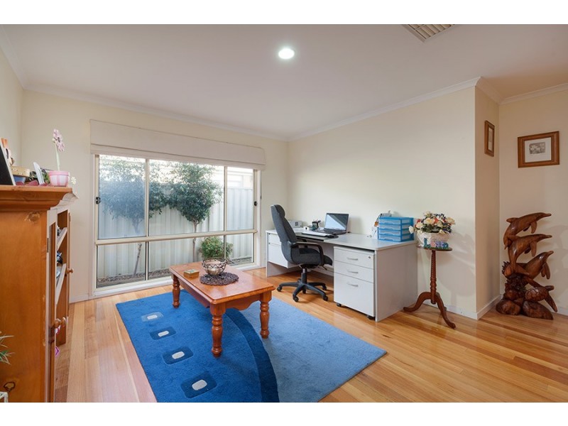 30 Mulberry Pass, Craigieburn VIC 3064