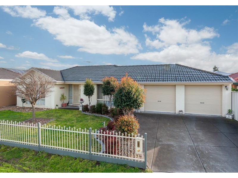 30 Mulberry Pass, Craigieburn VIC 3064