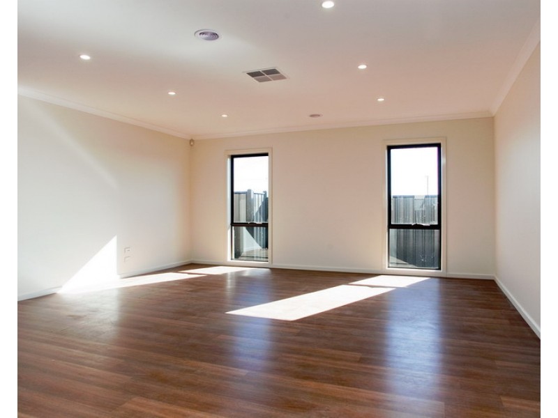264 Newbury Blvd, Craigieburn VIC 3064