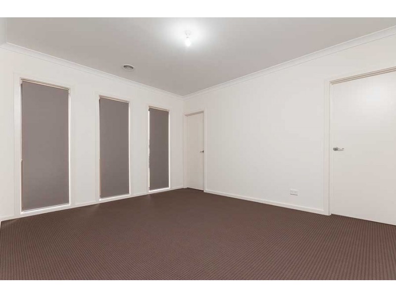 6 Featherwood Crescent, Craigieburn VIC 3064