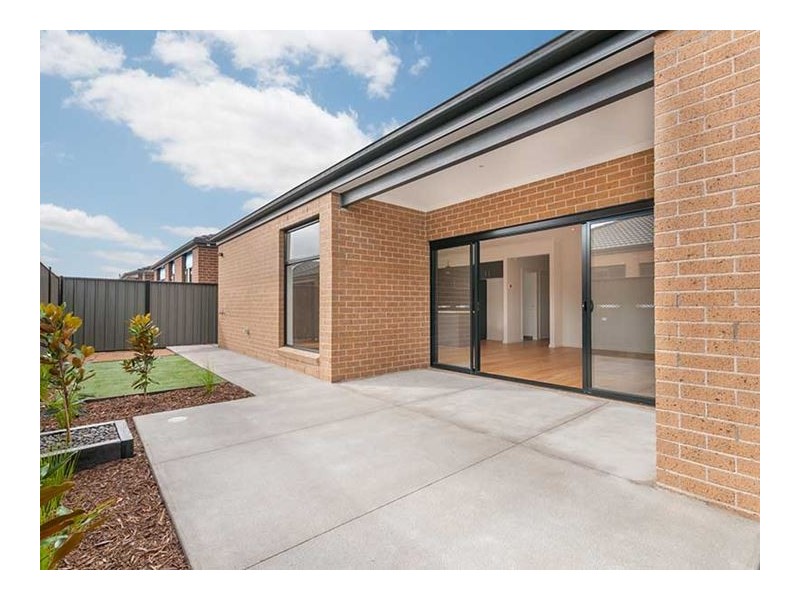 17041 Loudon Circuit, Craigieburn VIC 3064