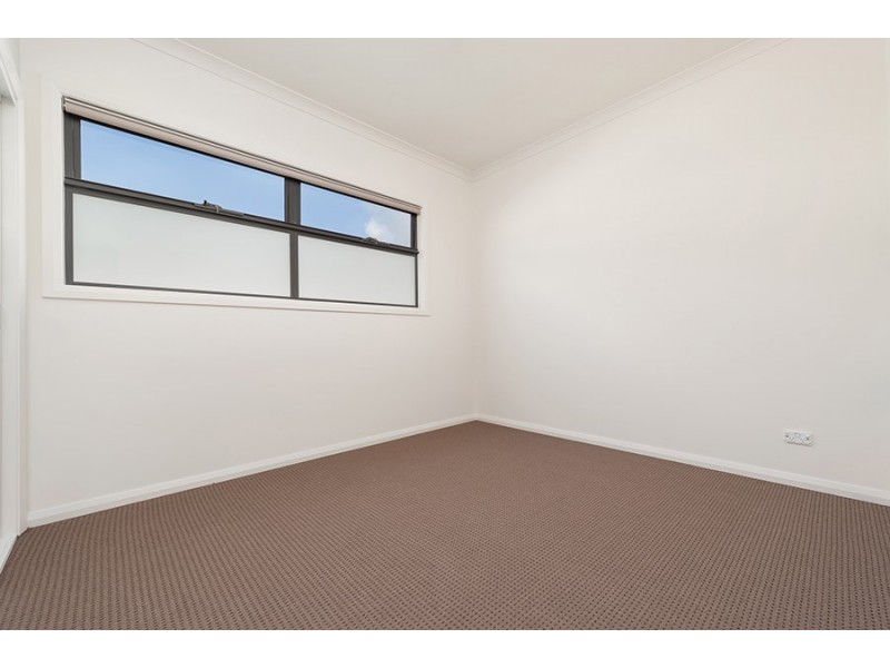 2 1/27 Punt Street, Craigieburn VIC 3064