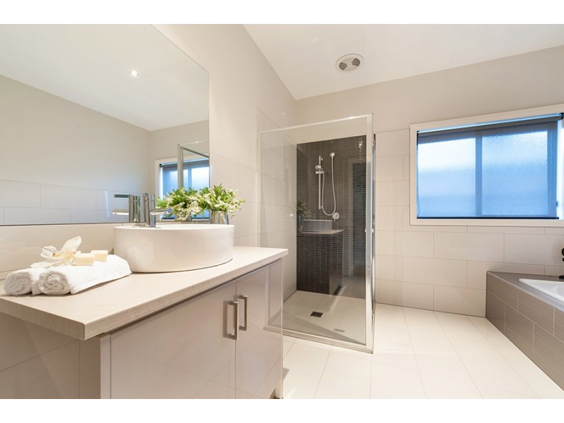 48 Middlesborough Drive, Craigieburn VIC 3064