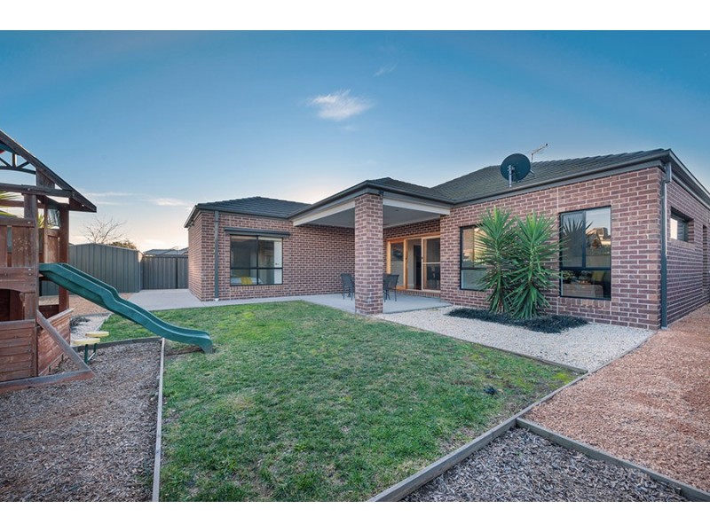 48 Middlesborough Drive, Craigieburn VIC 3064