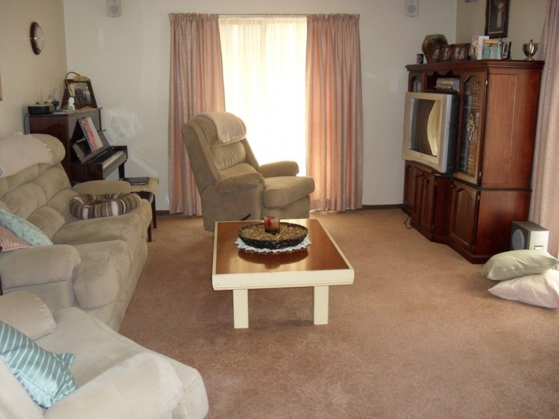 8 Etherington Drive, Mildura VIC 3500