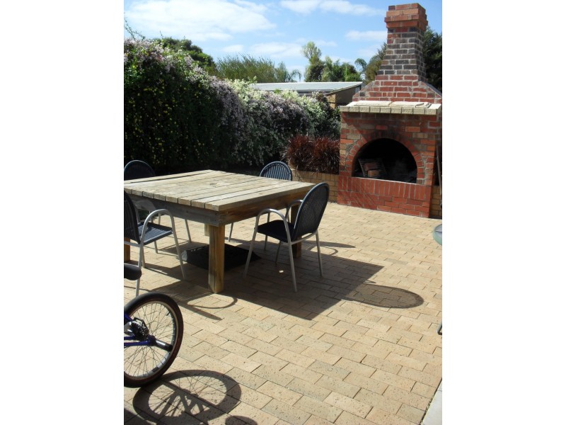 8 Etherington Drive, Mildura VIC 3500