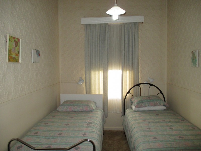 41 Sutcliff Street, Sea Lake VIC 3533