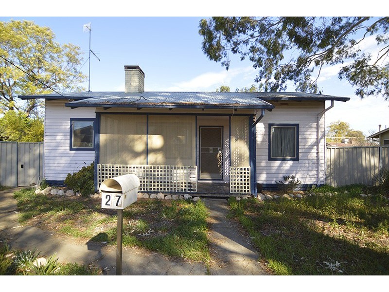 27 Westcliffs Crescent, Red Cliffs VIC 3496