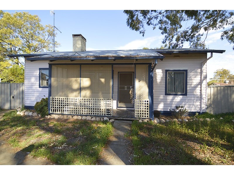 27 Westcliffs Crescent, Red Cliffs VIC 3496