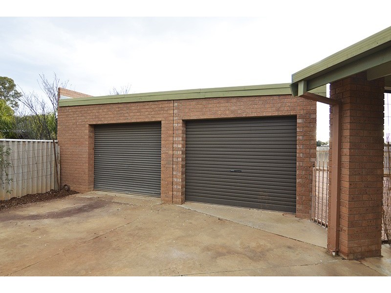 8 Karingal Court, Irymple VIC 3498