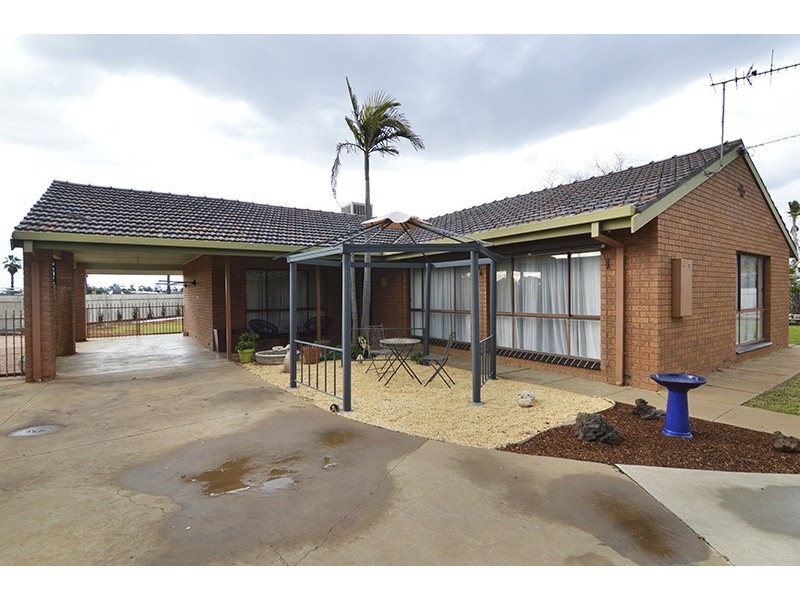 8 Karingal Court, Irymple VIC 3498