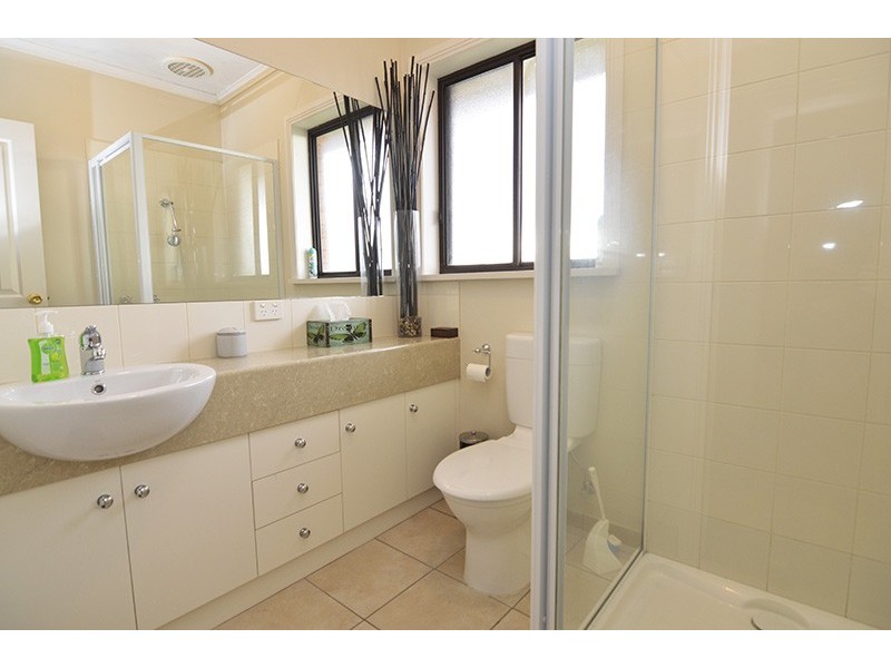 8 Karingal Court, Irymple VIC 3498