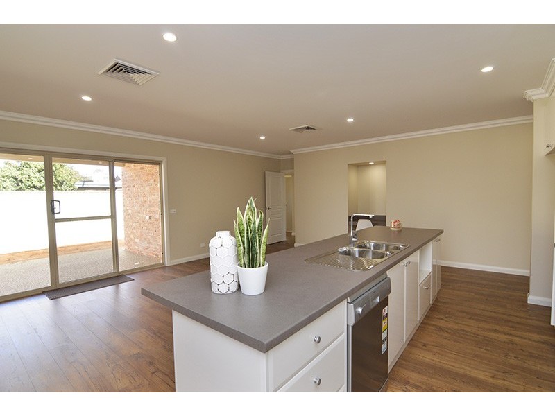 24 Anwyl Close, Mildura VIC 3500
