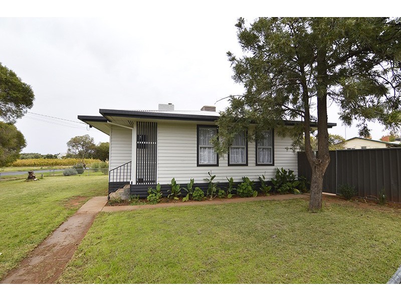 1 Murray Avenue, Red Cliffs VIC 3496