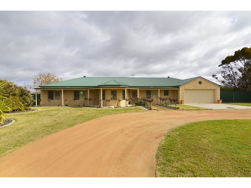 221 Koorlong Avenue, Nichols Point VIC 3501