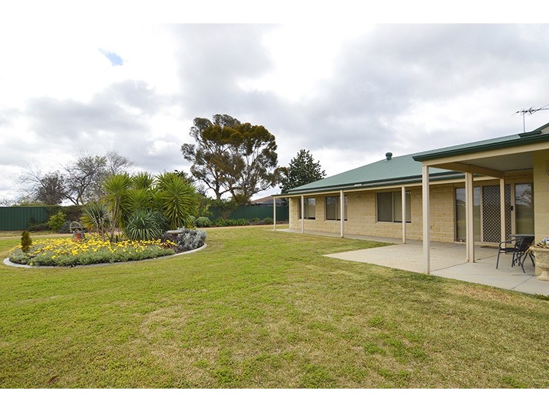 221 Koorlong Avenue, Nichols Point VIC 3501