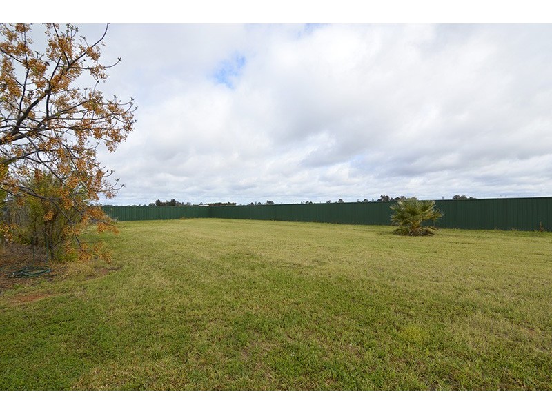 221 Koorlong Avenue, Nichols Point VIC 3501