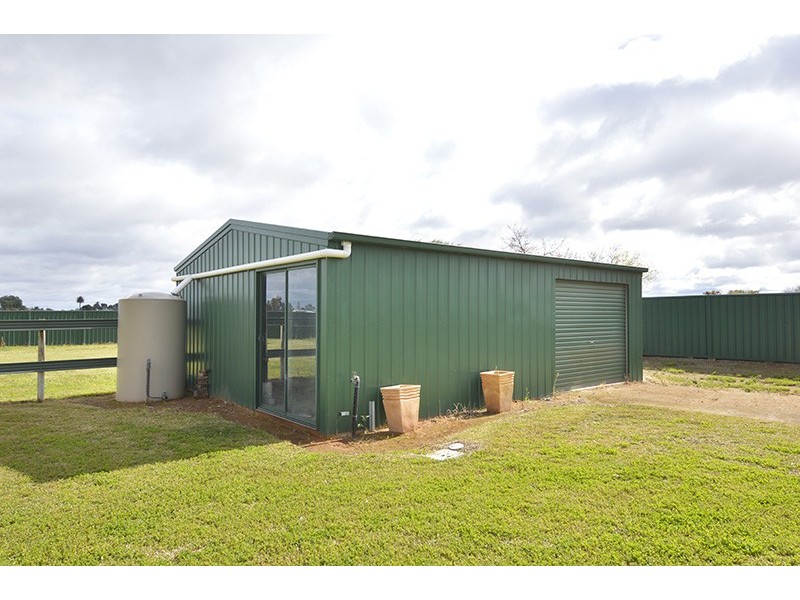 221 Koorlong Avenue, Nichols Point VIC 3501