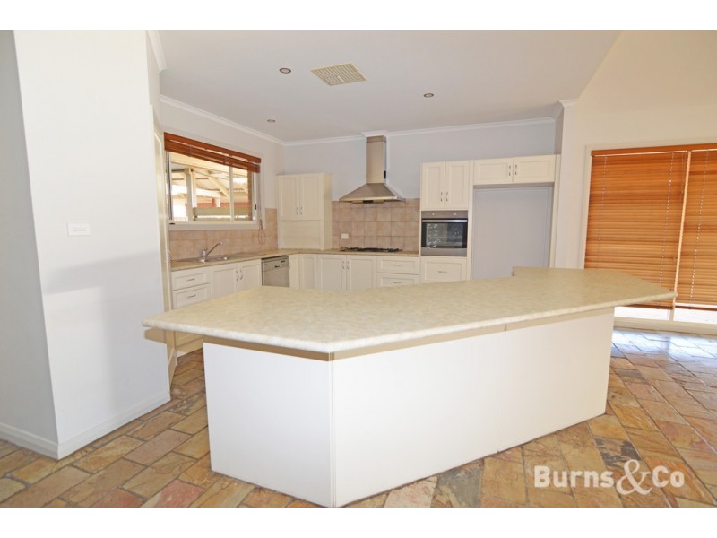 9 Ribarits Court, Mildura VIC 3500