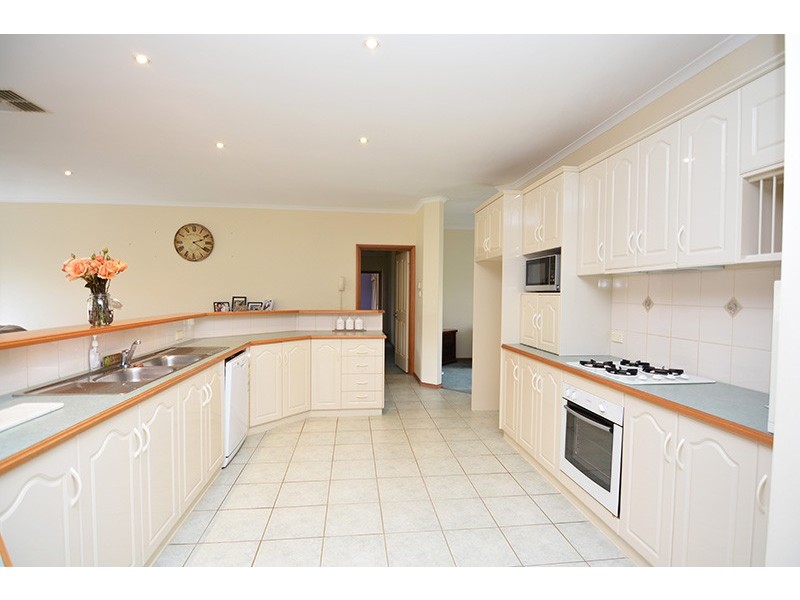 28 Wood Street, Gol Gol NSW 2738