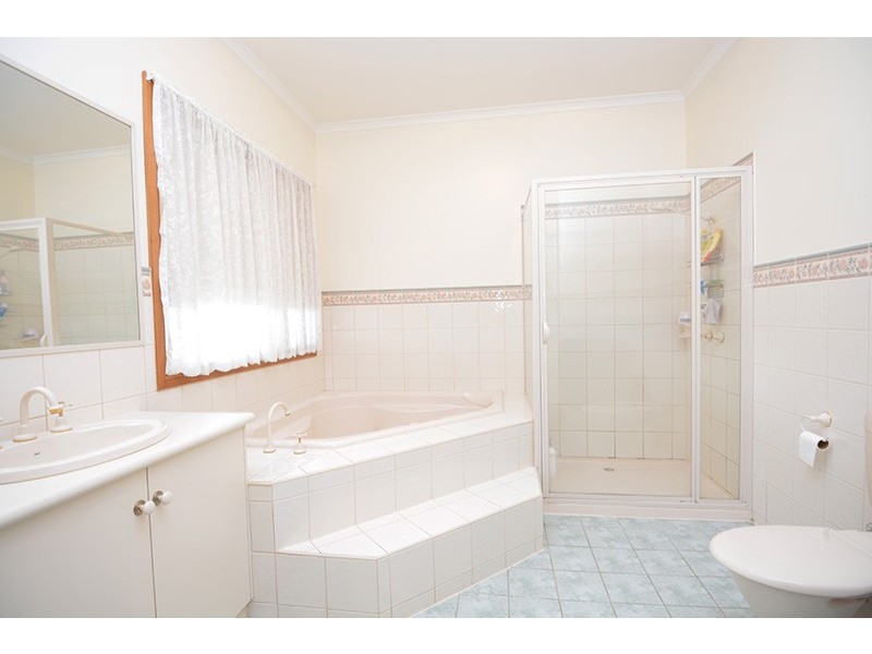 28 Wood Street, Gol Gol NSW 2738