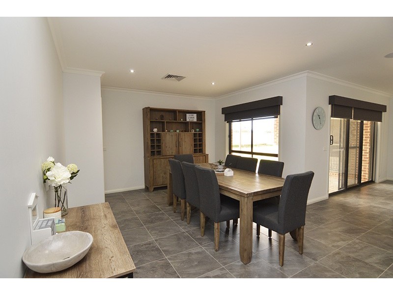 25 Ontario Park Drive, Mildura VIC 3500