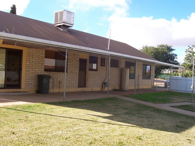124 Sturt Highway, Buronga NSW 2739