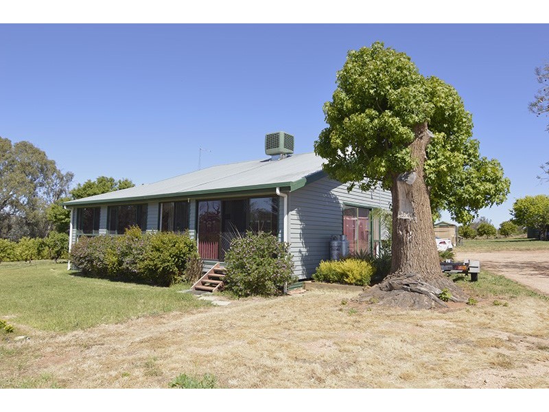 2956 Kulkyne Way, Colignan VIC 3494