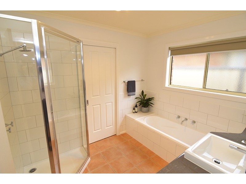 18 Belleview Drive, Irymple VIC 3498