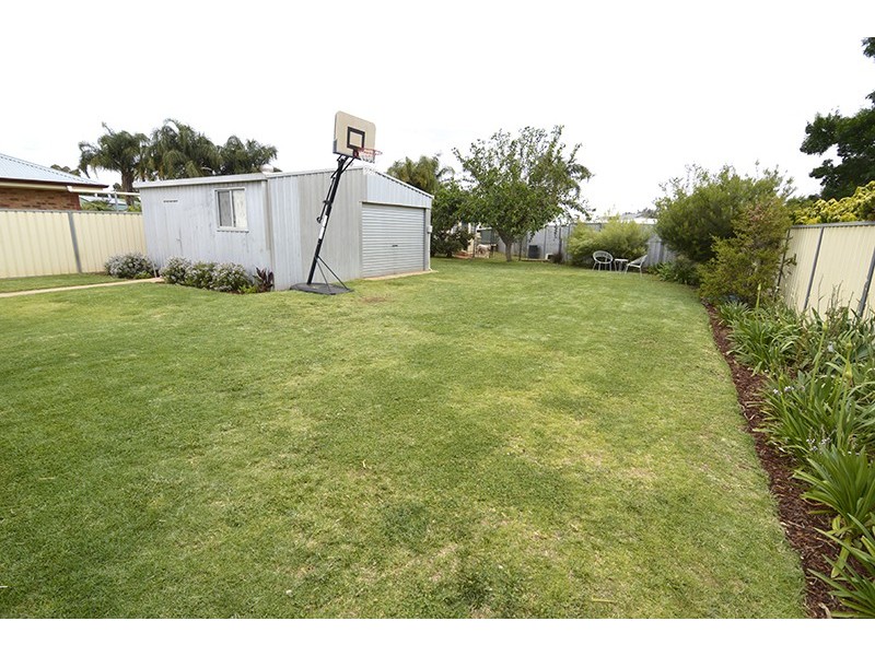 18 Belleview Drive, Irymple VIC 3498