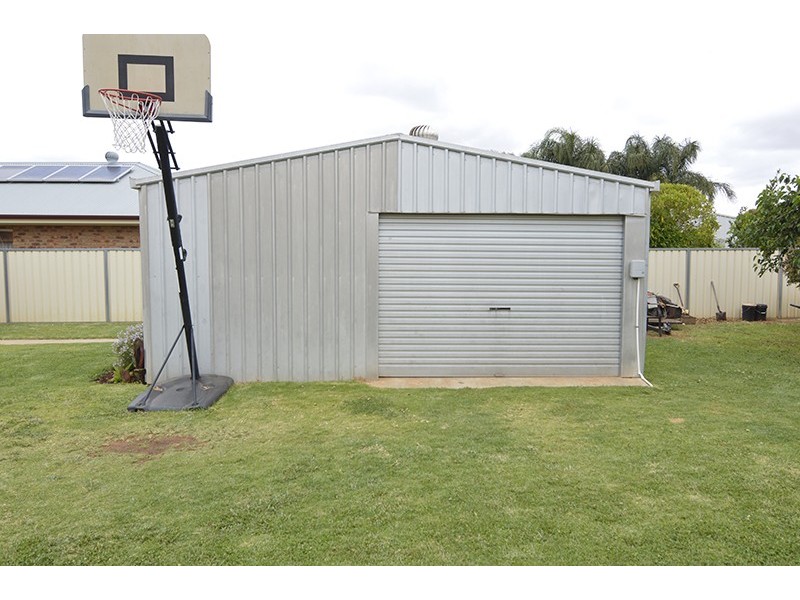 18 Belleview Drive, Irymple VIC 3498