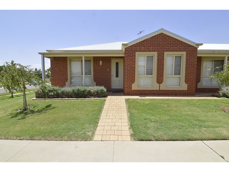 1a Robert Court, Gol Gol NSW 2738