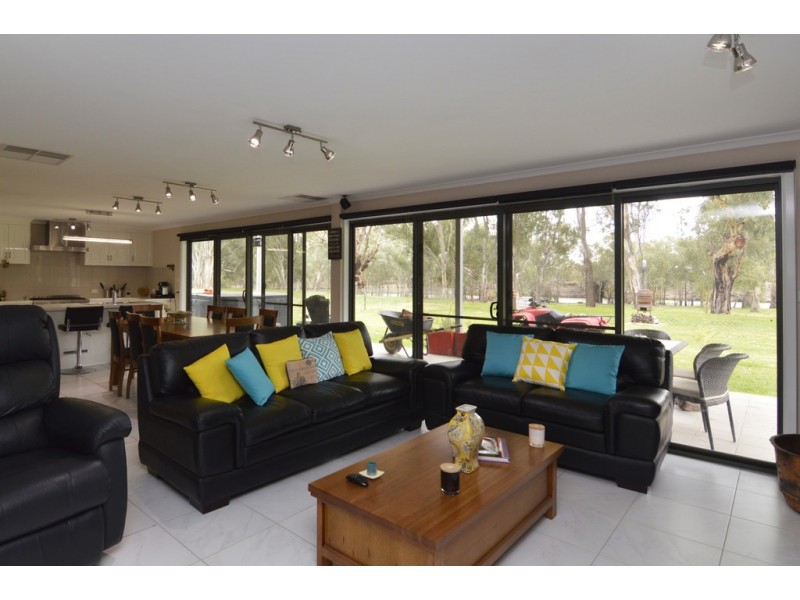110 Darling View Road, Wentworth NSW 2648
